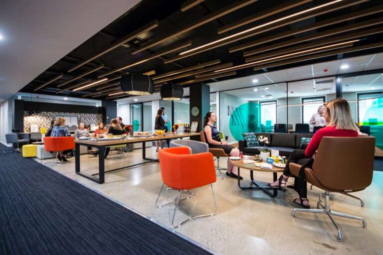 spot coworking open workspace m