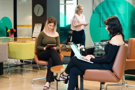 Read more about the article Why you should consider co-working office spaces