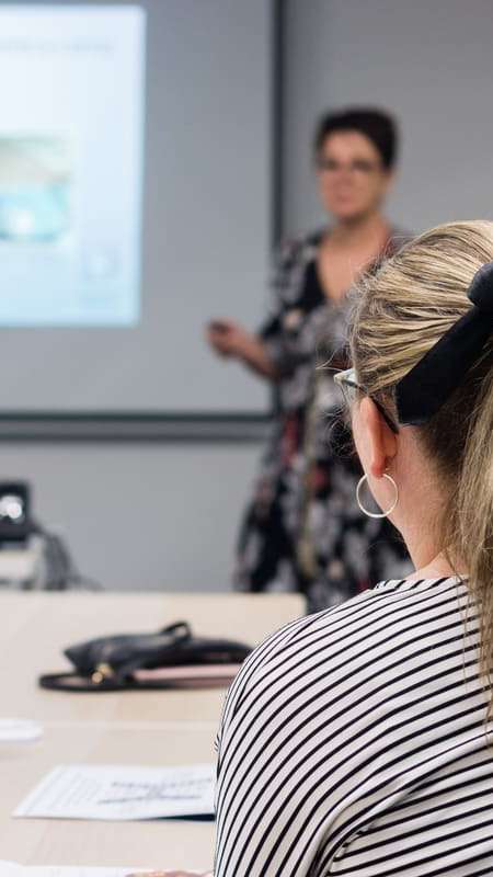 Dedicated Desk Hire 16 Spot-Coworking-Training-Room-Hire-projection-facilities-p450