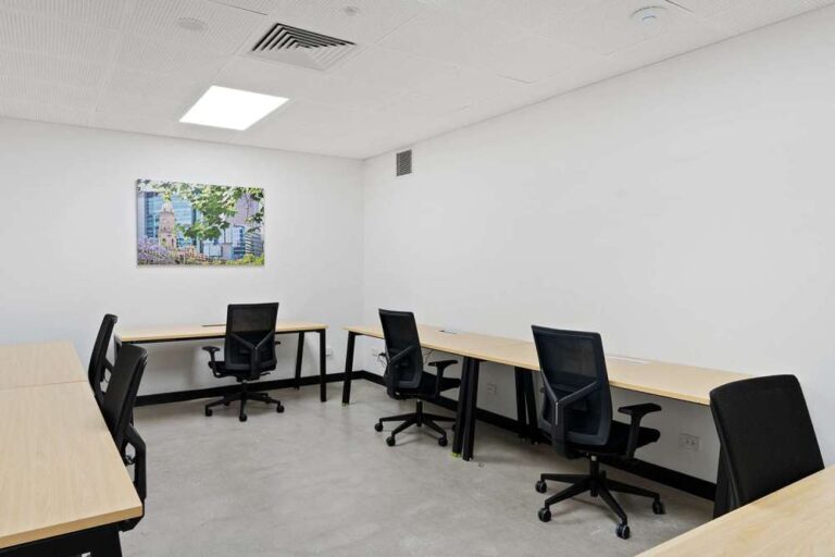 Office-Suite-6-Desks-LB-m