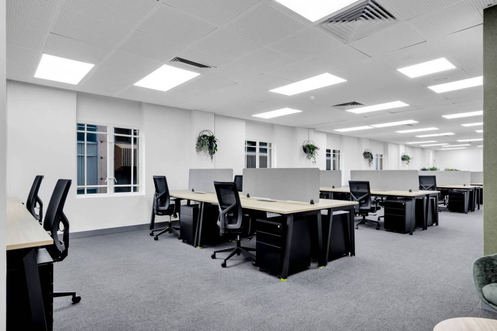 Level 3 premium office suite m